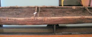 Mid section detail of the canoe