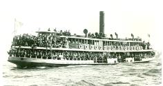 The ferry KARA packed with spectators during the 1920s