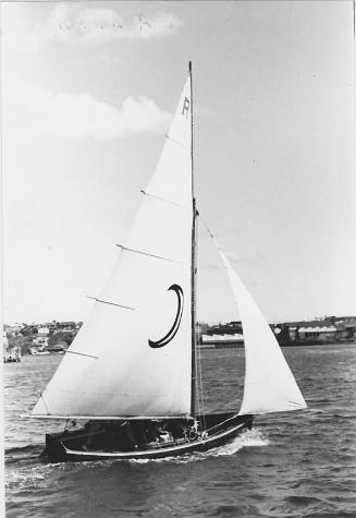 THUNDER racing with the River Club off Chiswick. 