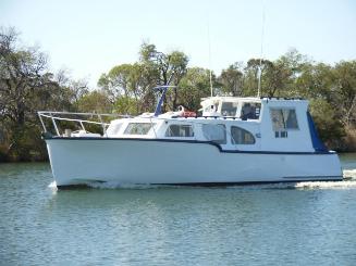 A profile view of the ALEX M. DUNCAN cruising the Gippsland Lakes waterways in 2007.