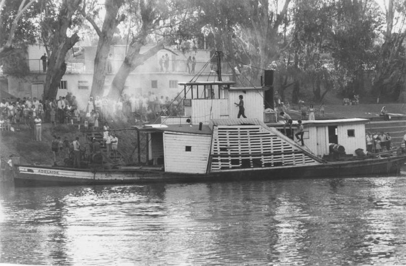 PS ADELAIDE  refloated at  ECHUCA in 1984
